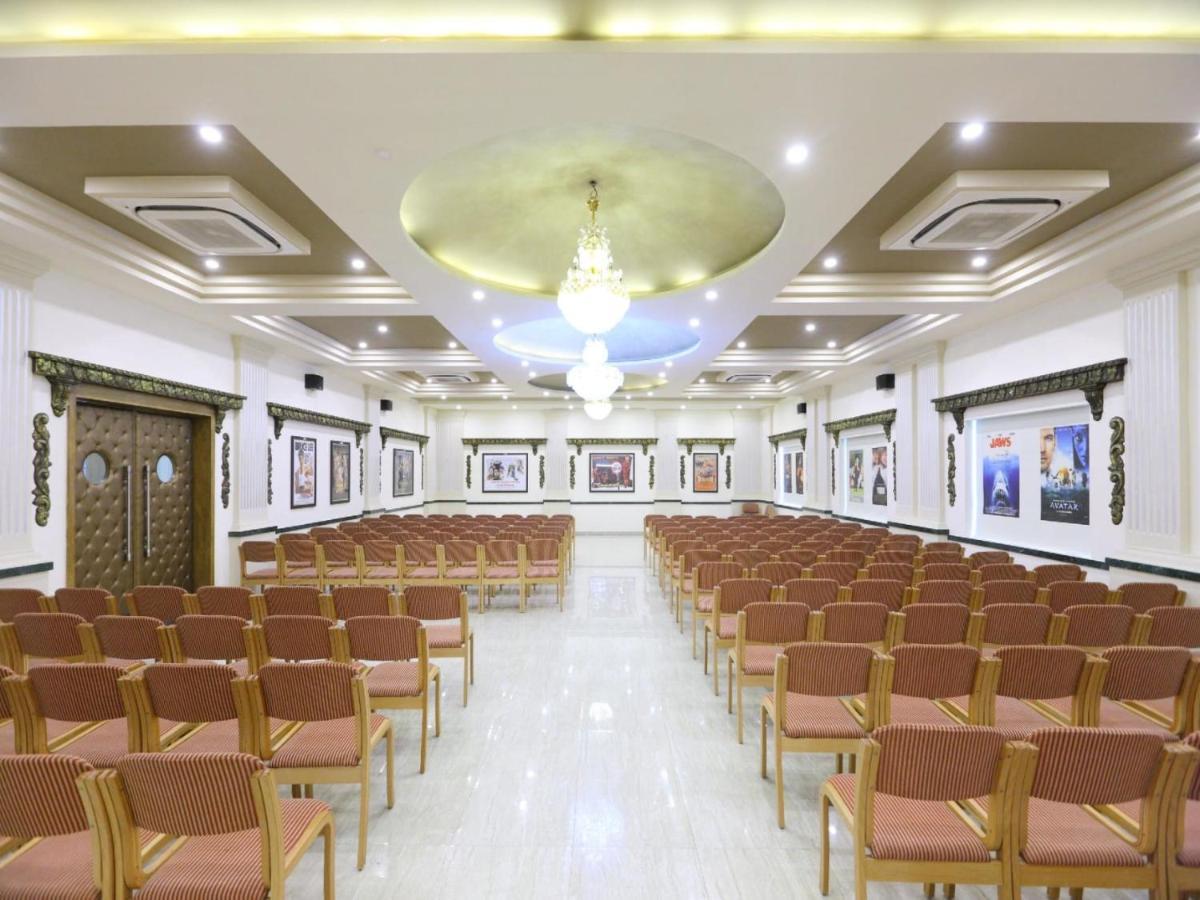 Cinemascope An Apart Hotel Chennai Eksteriør billede