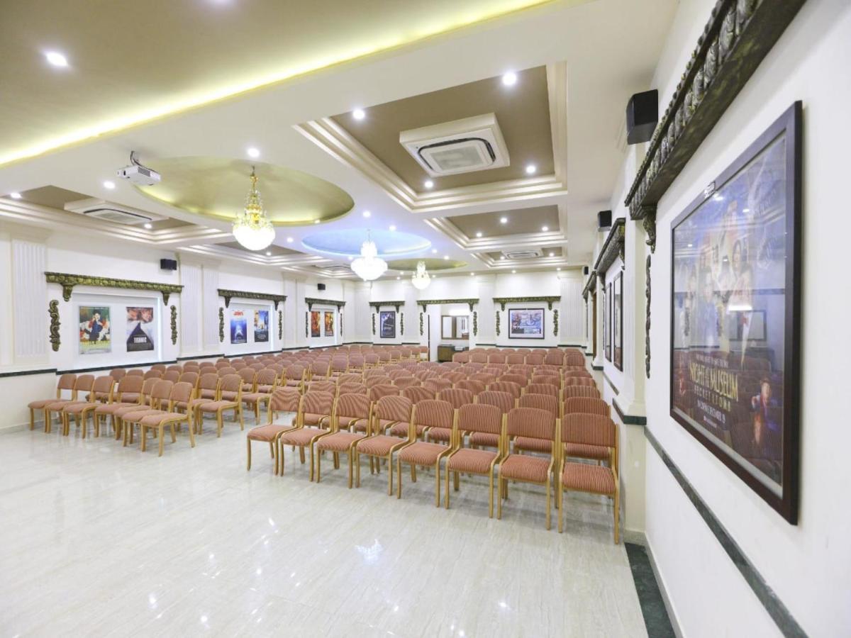Cinemascope An Apart Hotel Chennai Eksteriør billede