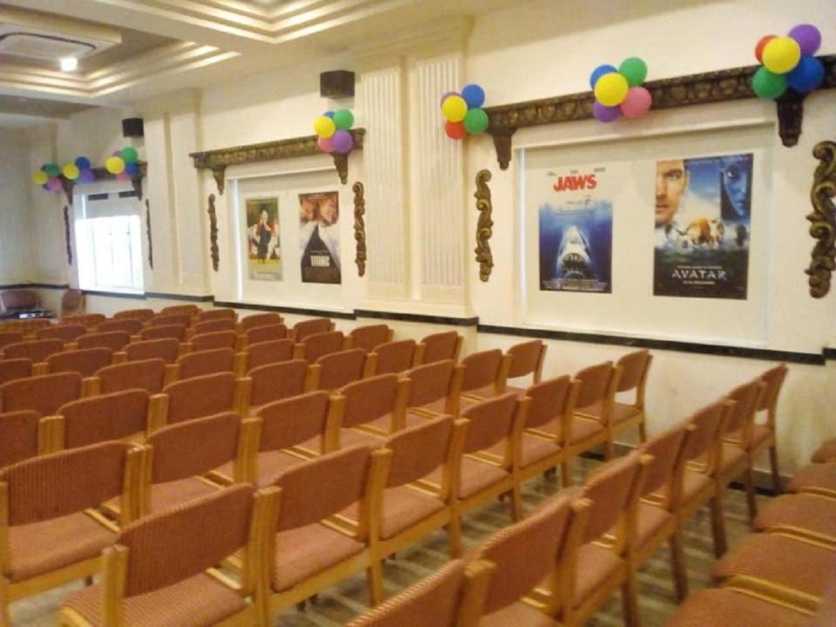 Cinemascope An Apart Hotel Chennai Eksteriør billede